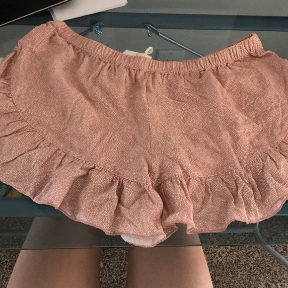 Indah ruffle pink daisy shorts - Picture 6 of 6